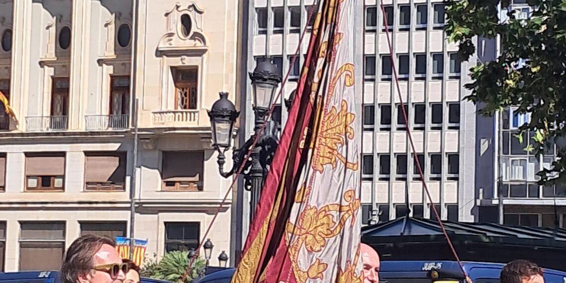 Provocación y falta de respeto institucional: Grezzi convierte la Processó Cívica en un circo ideológico ante la pasividad de Catalá 1 Provocación y falta de respeto institucional: Grezzi convierte la Processó Cívica en un circo ideológico ante la pasividad de Catalá