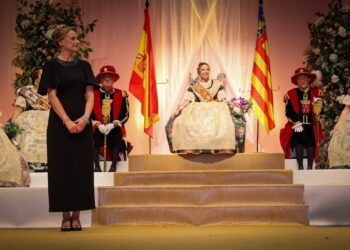 Amparo Taberner es exaltada como Fallera Mayor de Torrent 2027 en una gala dedicada a las raíces de la ciudad