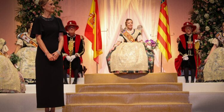 Amparo Taberner es exaltada como Fallera Mayor de Torrent 2027 en una gala dedicada a las raíces de la ciudad 1 Amparo Taberner es exaltada como Fallera Mayor de Torrent 2027 en una gala dedicada a las raíces de la ciudad