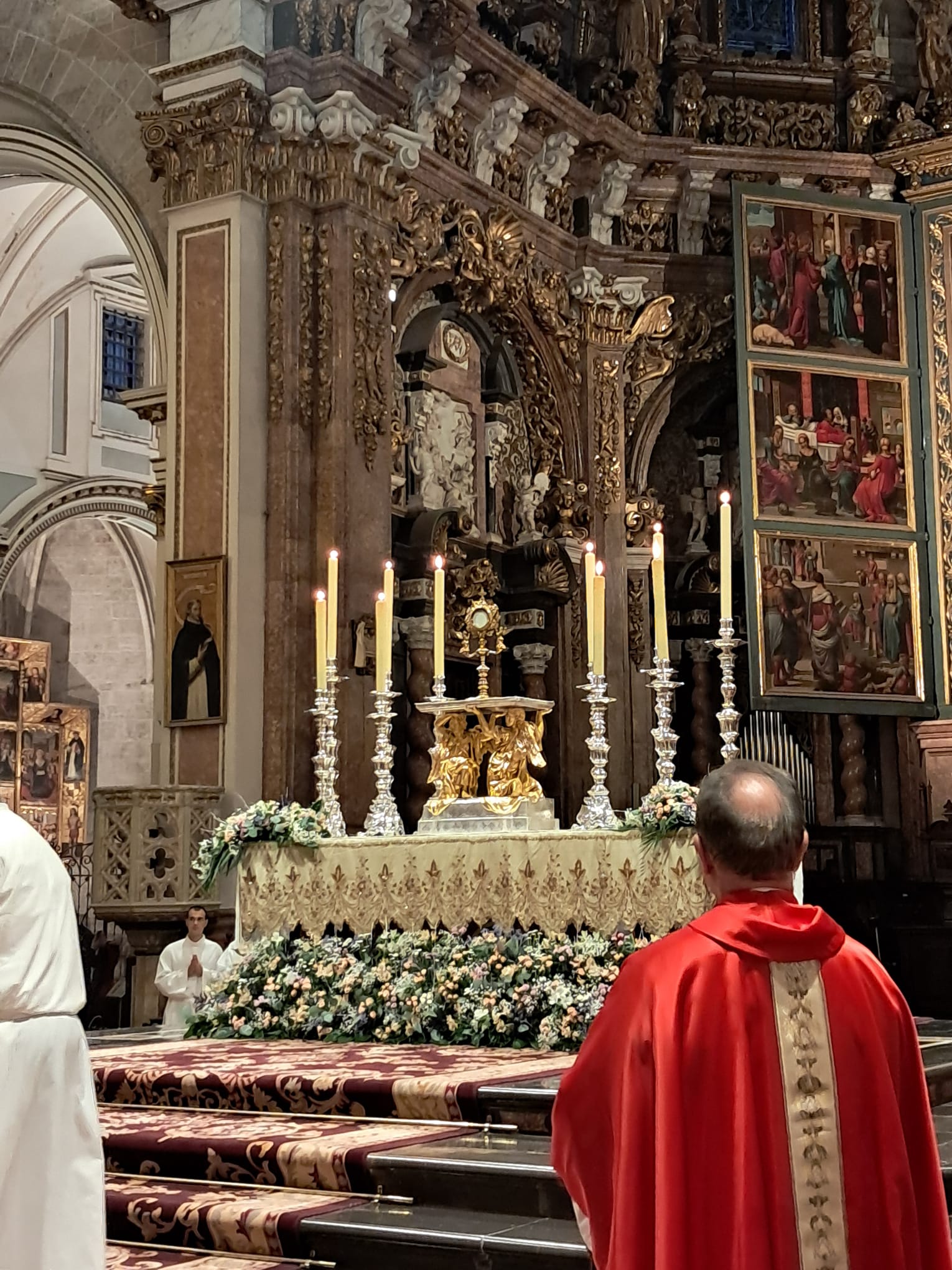 Valencia se vuelca en una multitudinaria Eucaristía y Vigilia Extraordinaria ante la clausura del Año Jubilar del Santo Cáliz 24 WhatsApp Image 2026 10 24 at 22.54.432