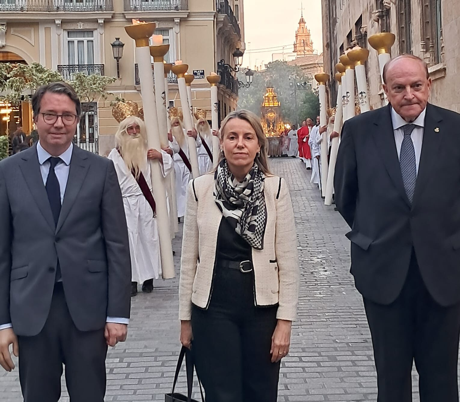 Valencia se vuelca en una multitudinaria Eucaristía y Vigilia Extraordinaria ante la clausura del Año Jubilar del Santo Cáliz 25 WhatsApp Image 2026 10 24 at 22.54.552 e1792877043905