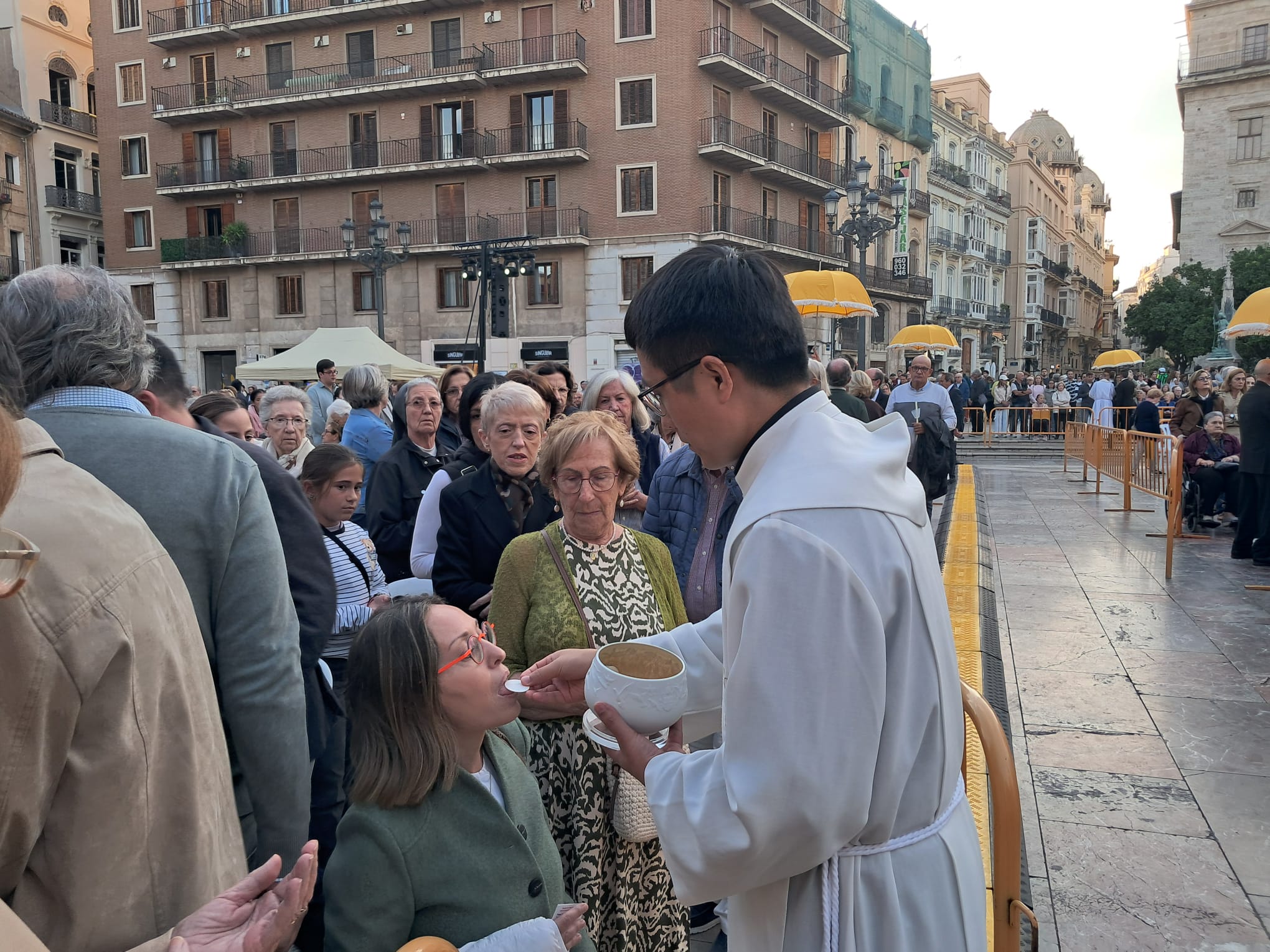 Valencia se vuelca en una multitudinaria Eucaristía y Vigilia Extraordinaria ante la clausura del Año Jubilar del Santo Cáliz 3 WhatsApp Image 2026 10 24 at 22.54.57