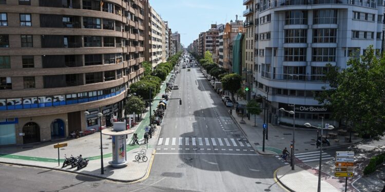 El Ayuntamiento de Valéncia licita la redacción del proyecto para bajar a la calzada el carril bici de la avenida del Puerto