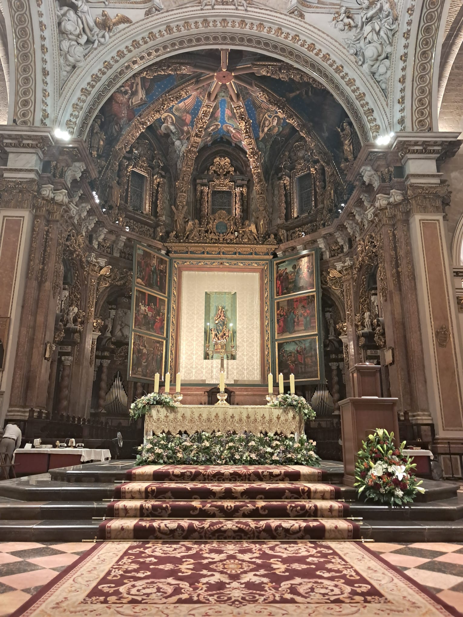 La Catedral de Valencia clausura el III Año Jubilar del Santo Cáliz con una multitudinaria Misa de Cierre 4 WhatsApp Image 2026 10 29 at 20.32.08