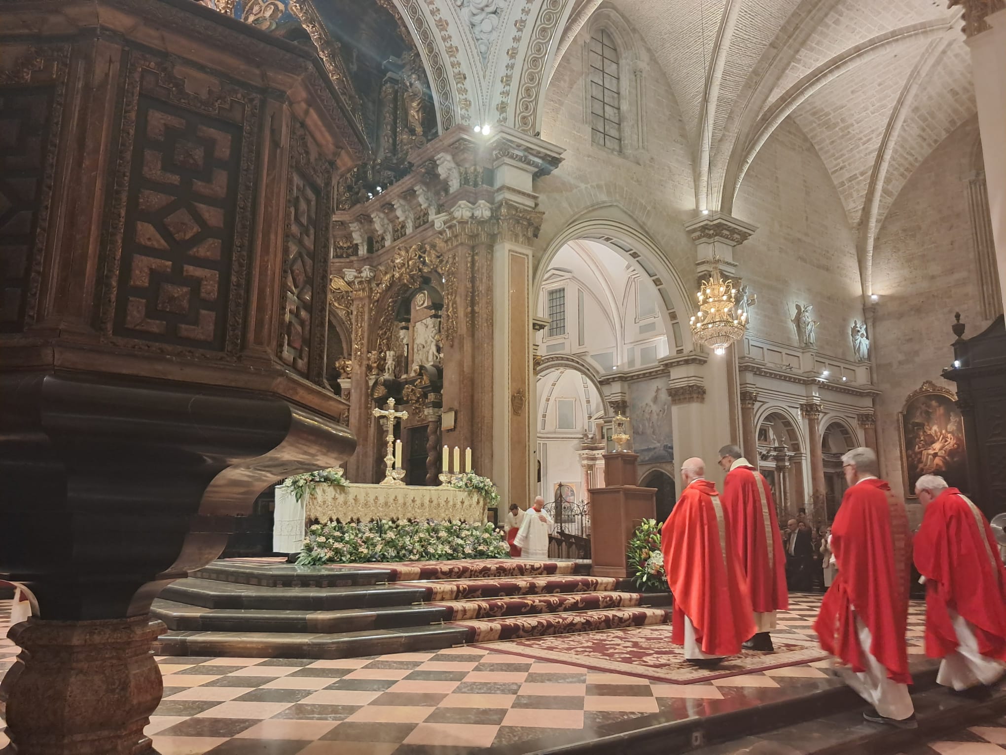 La Catedral de Valencia clausura el III Año Jubilar del Santo Cáliz con una multitudinaria Misa de Cierre 11 WhatsApp Image 2026 10 29 at 20.32.112