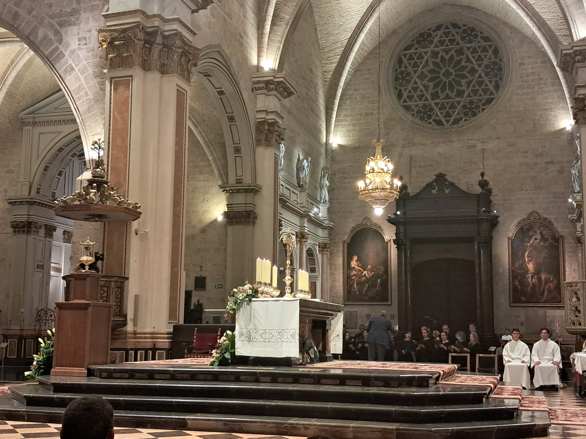 La Catedral de Valencia clausura el III Año Jubilar del Santo Cáliz con una multitudinaria Misa de Cierre 12 WhatsApp Image 2026 10 29 at 20.32.113