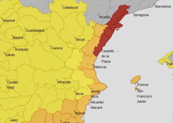 El temporal deja cerca de 70 incidentes y más de 100 litros desde anoche en el litoral mientras se mantiene la alerta por lluvias intensas