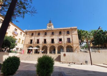 Dénia decreta el cierre total de instalaciones municipales y suspende sus actividades por el temporal