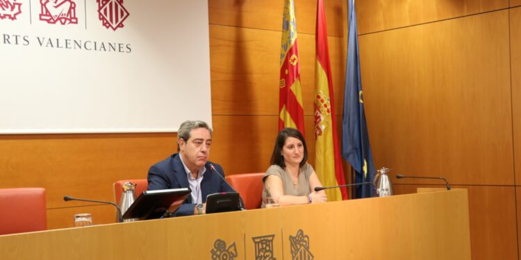 Llanos anuncia propuestas sobre inmigración y pide cambiar el sistema de financiación autonómica