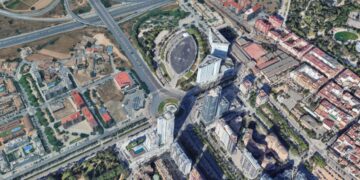 La Policía busca a un hombre de origen sudamericano tras disparar a un ciudadano maliense en las inmediaciones del Palacio de Congresos de Valéncia