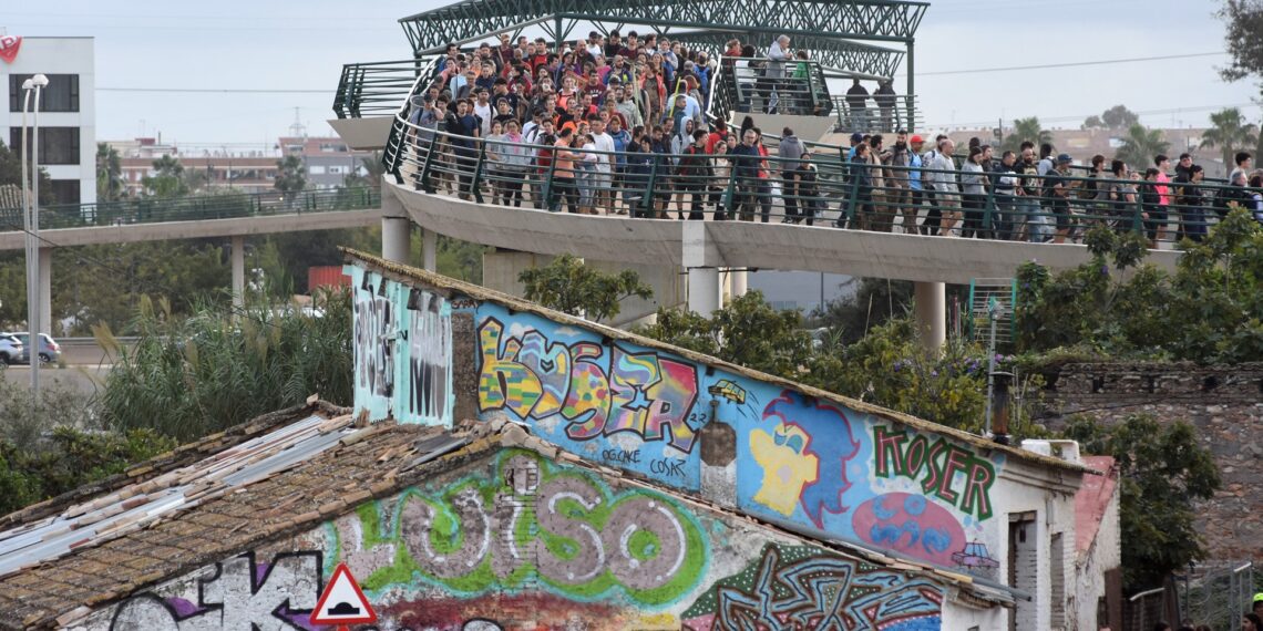 Valencia acuerda mantener viva la memoria de la dana 1 dana Pont Solidaritat. Foto Garcia Poveda