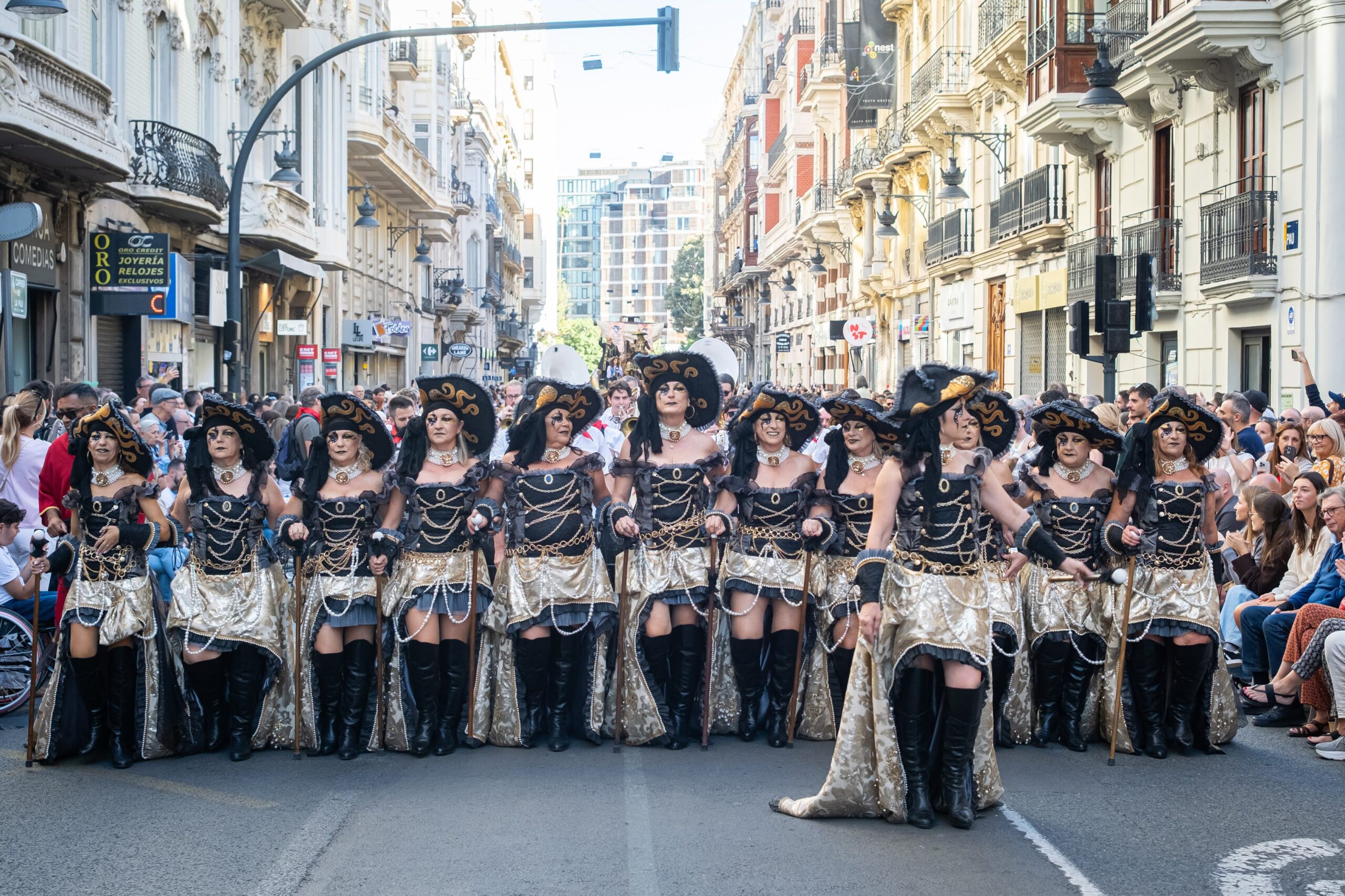 La Entrada de Moros y Cristianos reencuentra a Valéncia con su fiesta del 9 d'Octubre 5 entrada cristiana fevamic 9 octubre by vgutierrezVLC 26 scaled