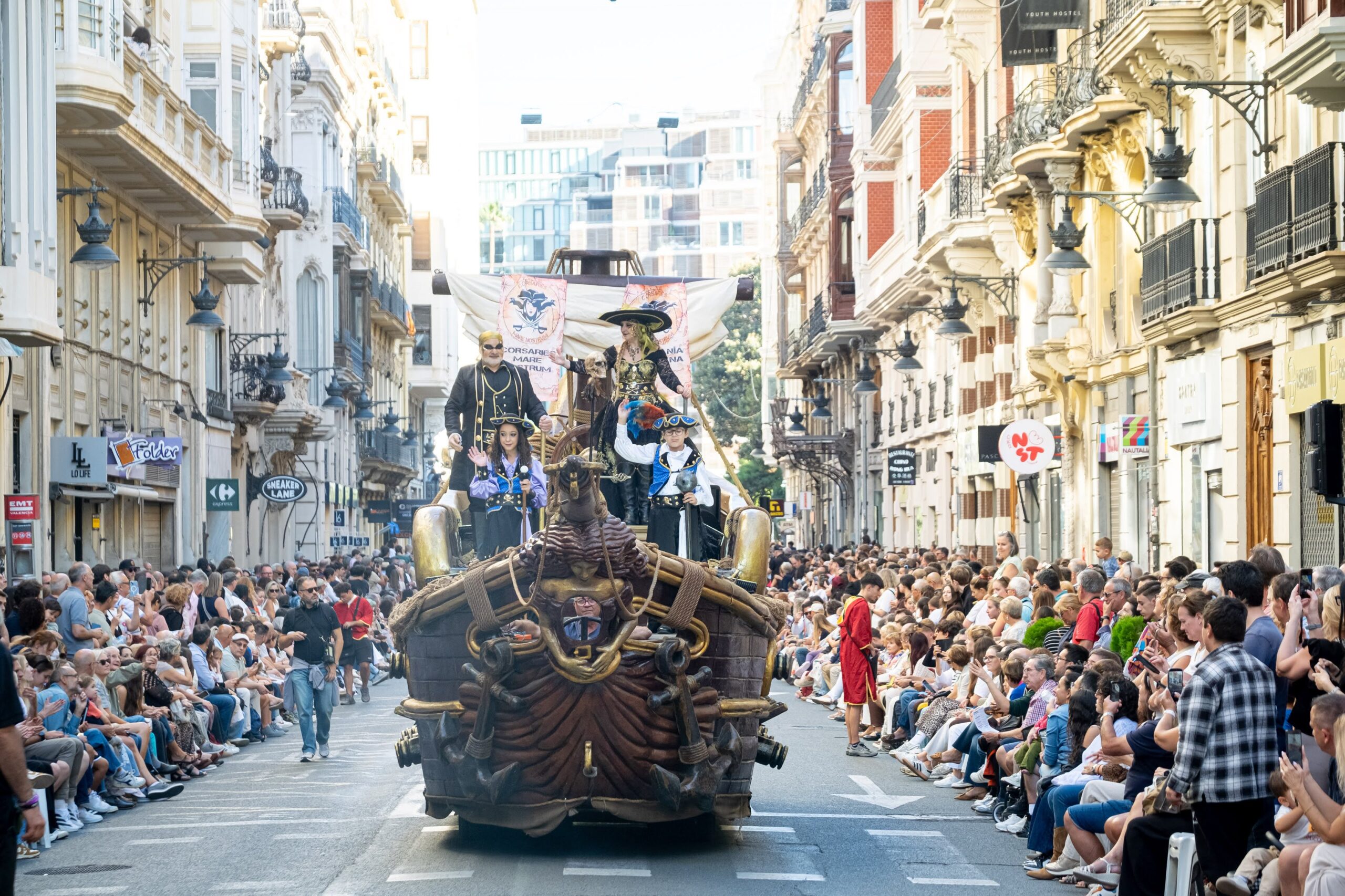 La Entrada de Moros y Cristianos reencuentra a Valéncia con su fiesta del 9 d'Octubre 6 La Entrada de Moros y Cristianos reencuentra a Valéncia con su fiesta del 9 d'Octubre