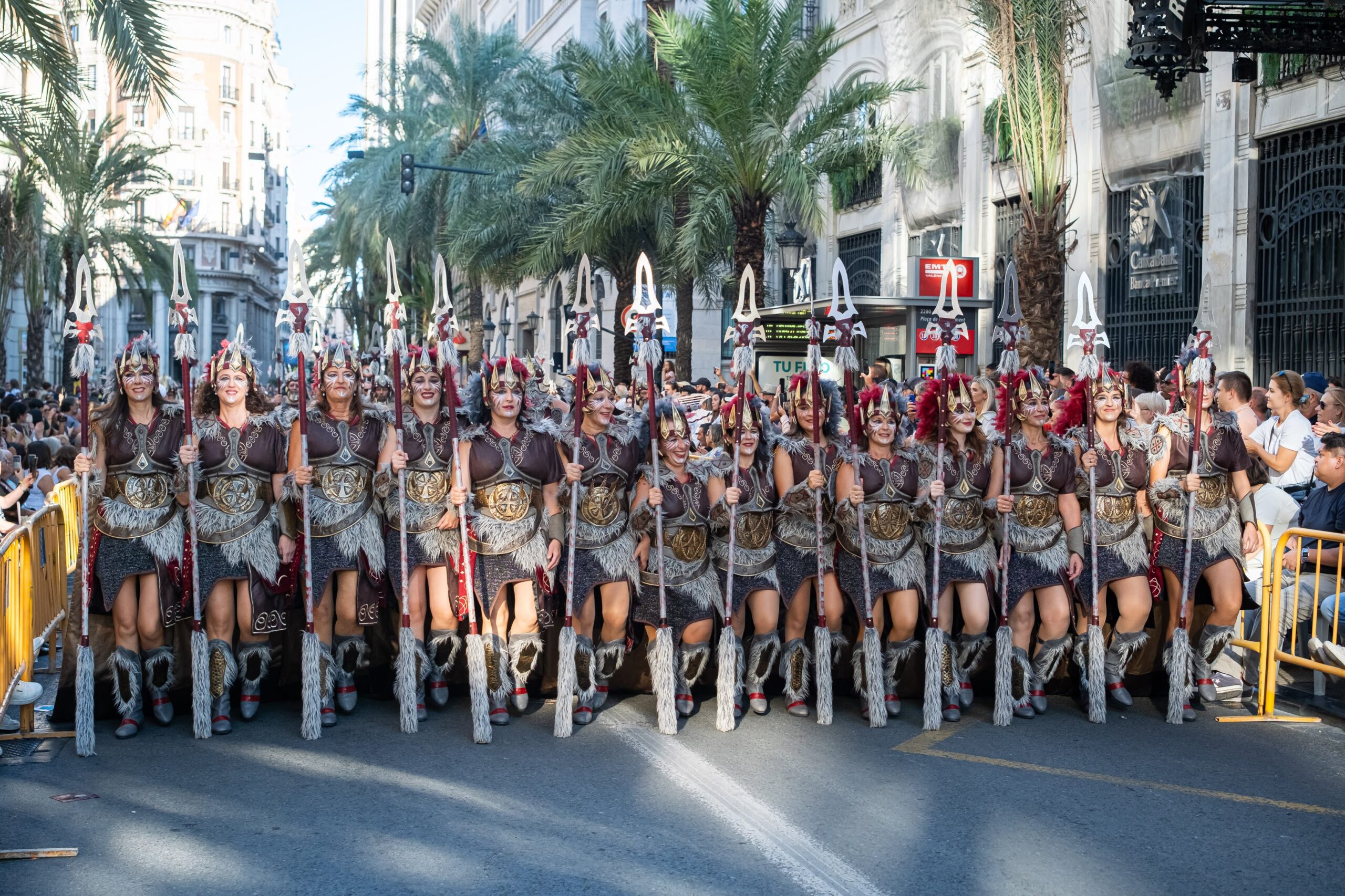 La Entrada de Moros y Cristianos reencuentra a Valéncia con su fiesta del 9 d'Octubre 9 entrada cristiana fevamic 9 octubre by vgutierrezVLC 73 scaled
