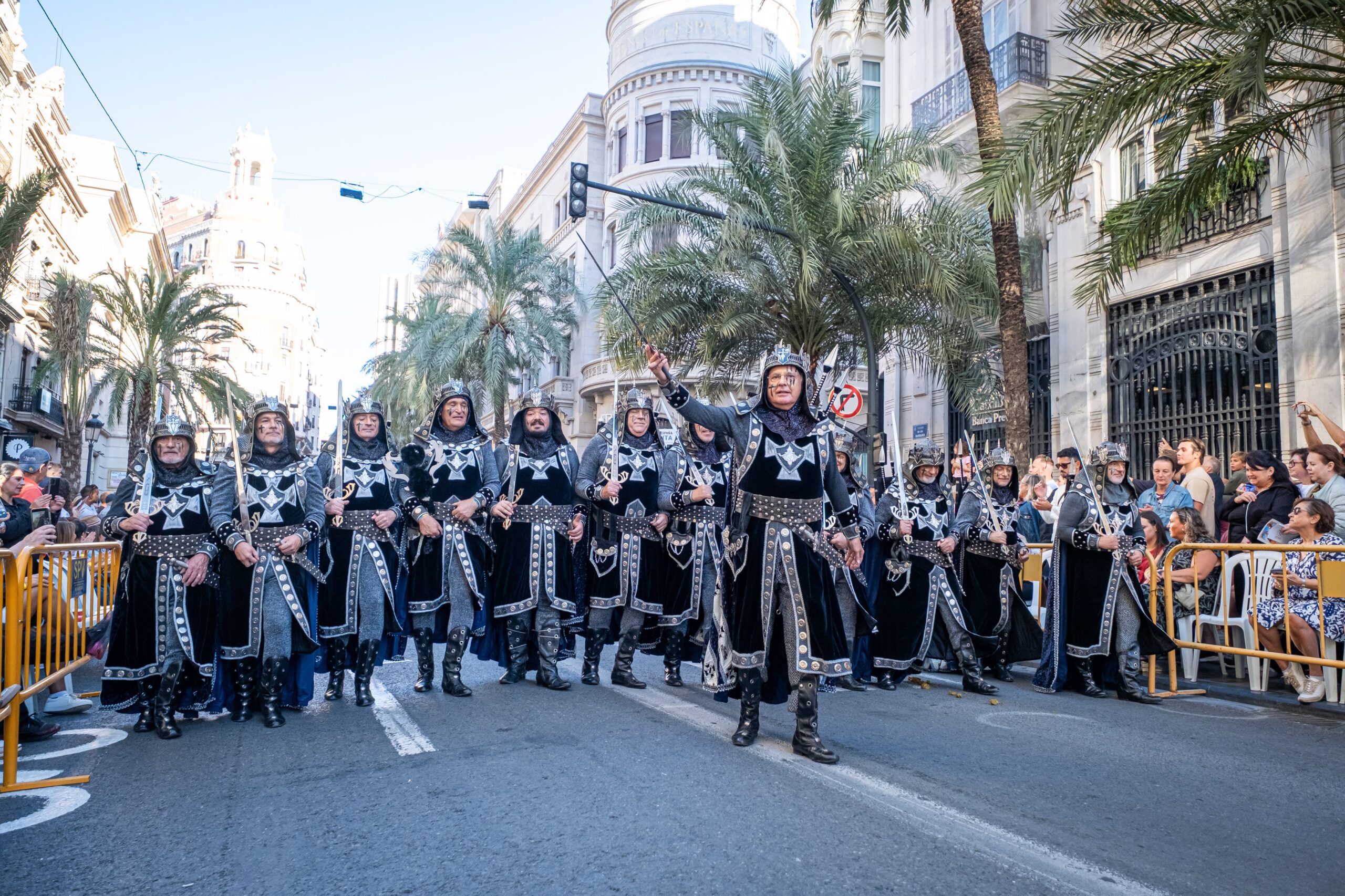 La Entrada de Moros y Cristianos reencuentra a Valéncia con su fiesta del 9 d'Octubre 10 entrada cristiana fevamic 9 octubre by vgutierrezVLC 81 scaled