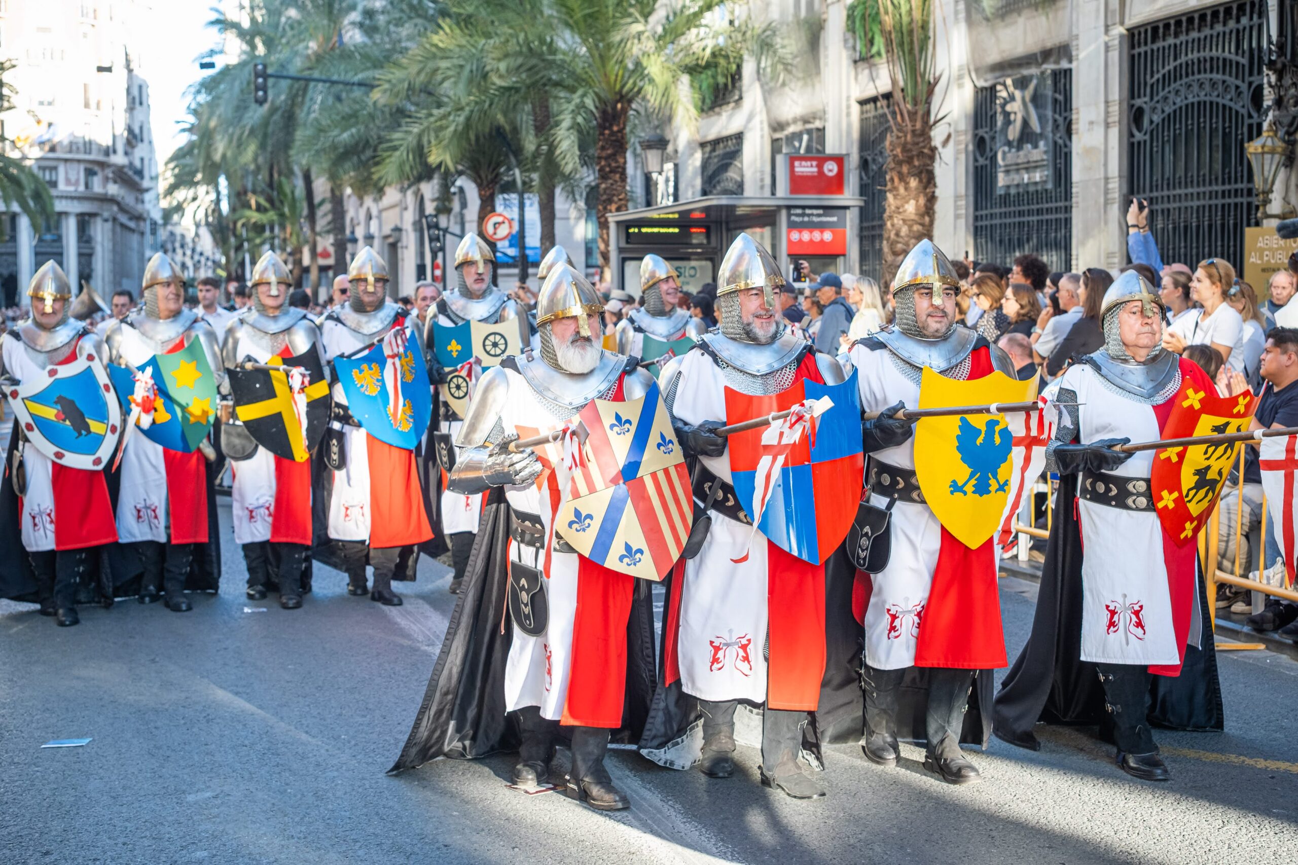 La Entrada de Moros y Cristianos reencuentra a Valéncia con su fiesta del 9 d'Octubre 11 entrada cristiana fevamic 9 octubre by vgutierrezVLC 89 scaled