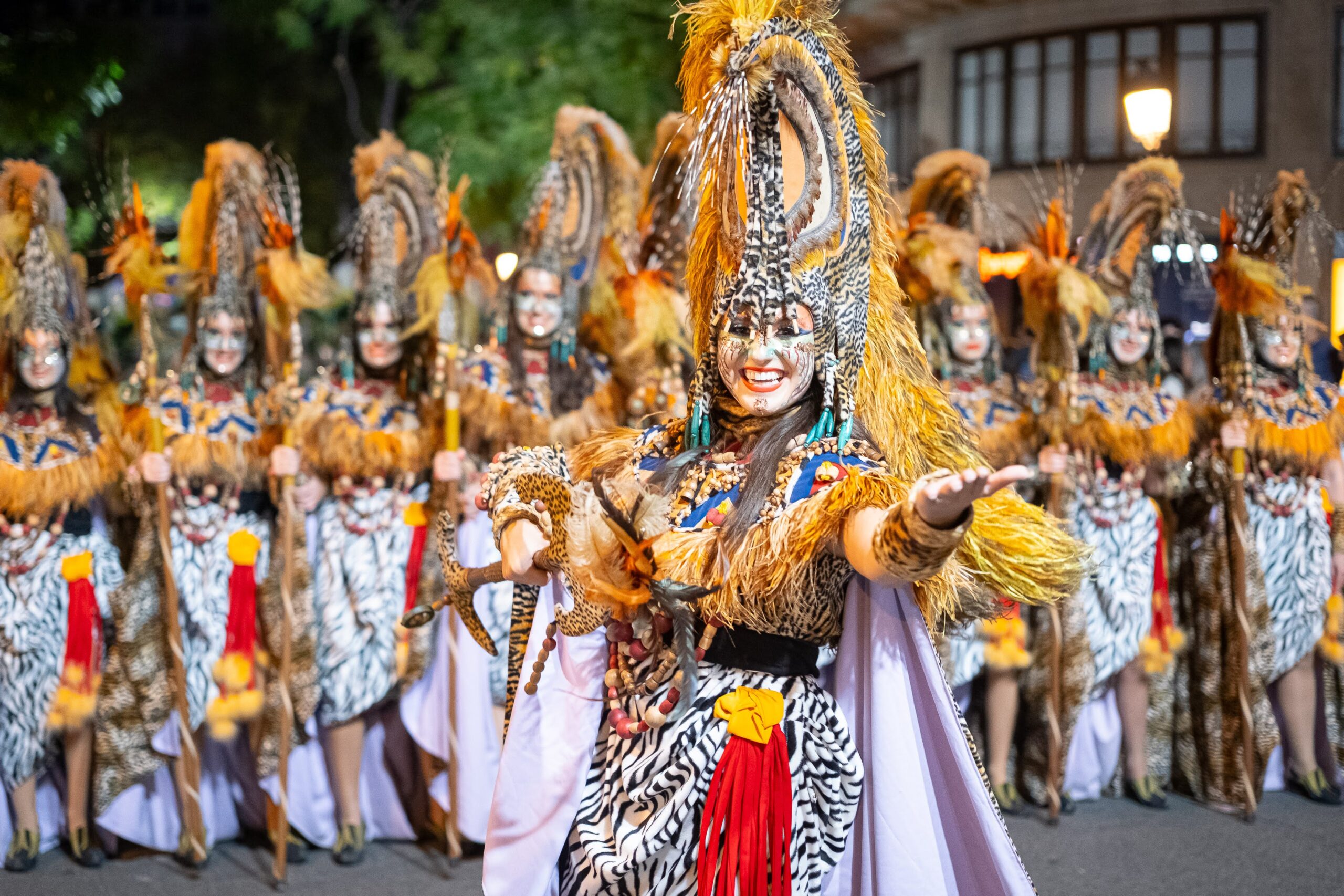 La Entrada de Moros y Cristianos reencuentra a Valéncia con su fiesta del 9 d'Octubre 29 entrada mora fevamic 9 octubre by vgutierrezVLC 148 scaled