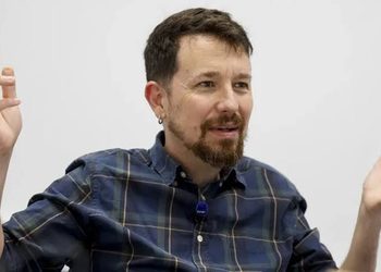 Iglesias reivindica el «País Valencià» para defender una coalición de Compromís, Podemos, IU y ERC