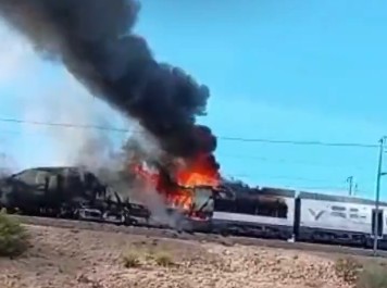 El incendio de un tren AVE en Ricla interrumpe la circulación de alta velocidad entre Madrid y Barcelona y obliga a evacuar a 283 pasajeros 1 El incendio de un tren AVE en Ricla interrumpe la circulación de alta velocidad entre Madrid y Barcelona y obliga a evacuar a 283 pasajeros