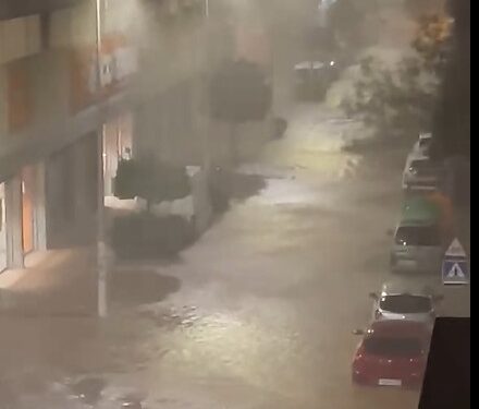 Las lluvias y tormentas causan una veintena de incidentes y obligan a cortar cinco carreteras en la Comunitat Valenciana 1 Las lluvias y tormentas causan una veintena de incidentes y obligan a cortar cinco carreteras en la Comunitat Valenciana