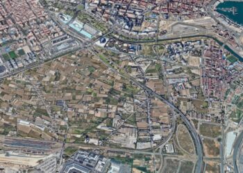 Los vecinos de Nazaret y La Punta siguen esperando respuestas del Ajuntament ante el riesgo de inundación