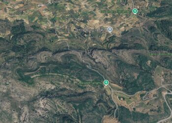 Un incendio en una instalación solar de La Serratella deriva en un incendio forestal en el entorno del Mas de Sant Pere