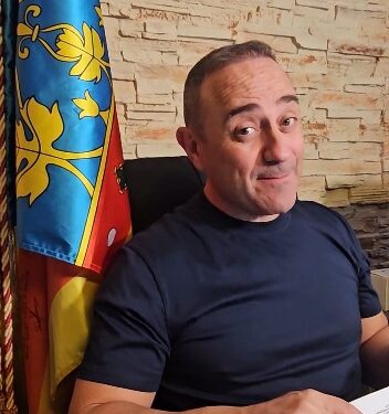 Valéncia Unida lanza un llamamiento urgente: «Sin los avales, nuestra voz no estará en las urnas» 1 Valéncia Unida lanza un llamamiento urgente: «Sin los avales, nuestra voz no estará en las urnas»