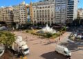El Ayuntamiento de Valencia aclara el origen de las vallas de la plaza: «Son las habituales de los actos del 9 d’Octubre»